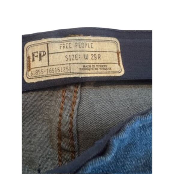 Free People Denim-Reg Wash We The Free Penny Pull-On Flare Jeans Jeans Size 29 - Picture 2 of 5